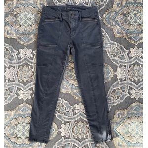 The Skinny Ankle Jeans